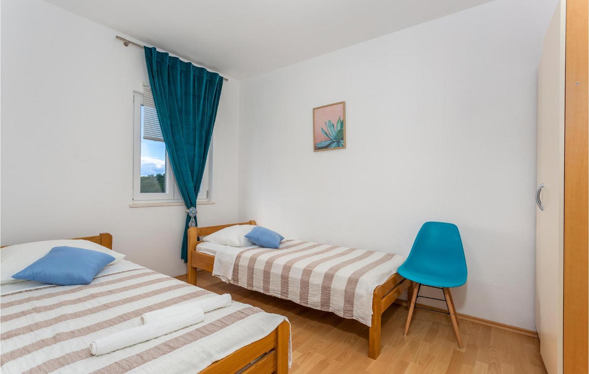 2 Bedroom Beautiful Apartment In Pinezici Pinezići Exterior foto