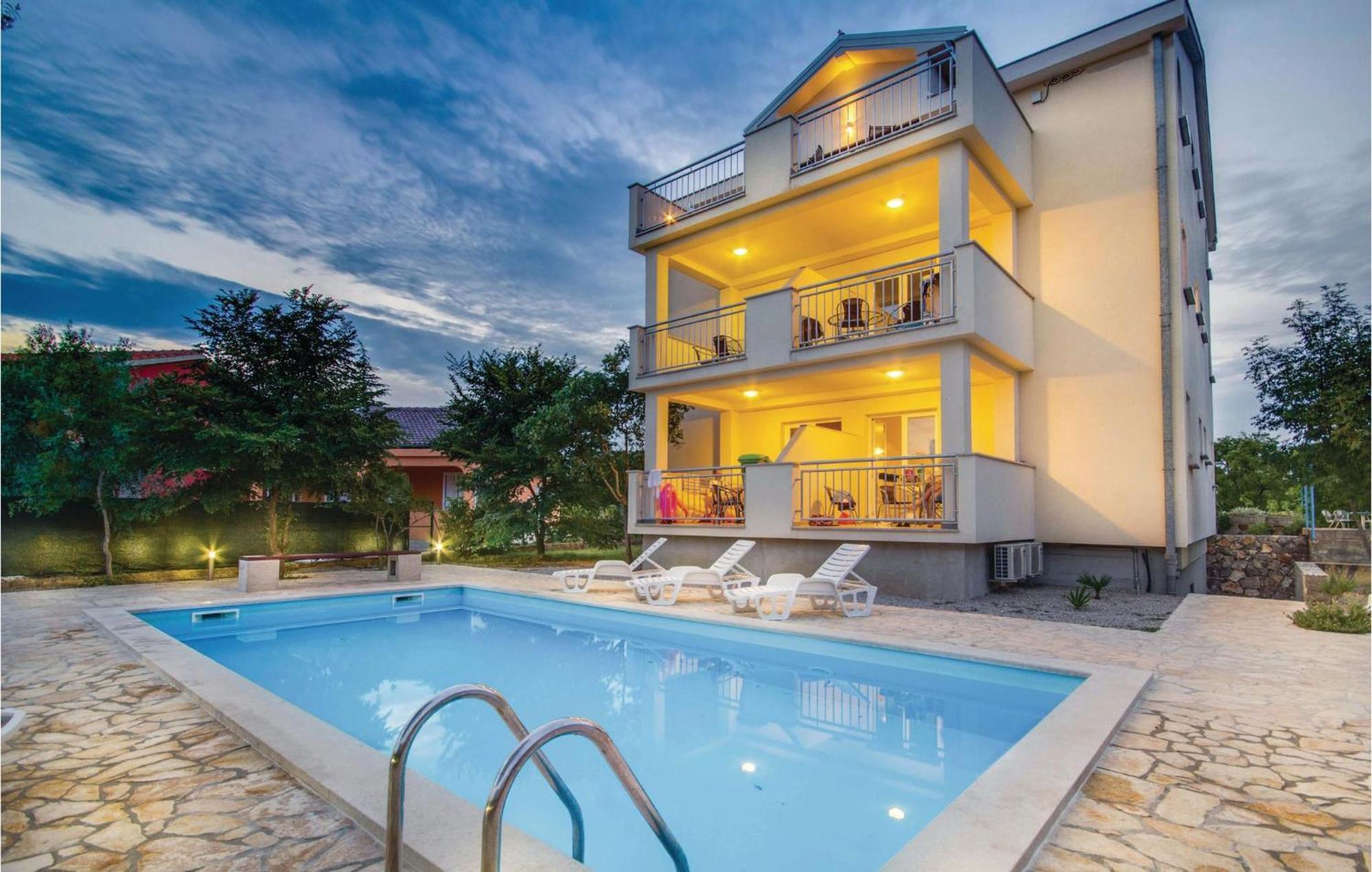 2 Bedroom Beautiful Apartment In Pinezici Pinezići Exterior foto